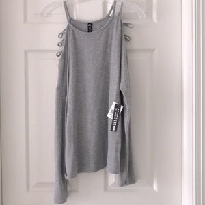 Design Lab Gray Medium Fleece Top Cold Shoulder